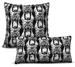 Predator - Noir Pillow Cover