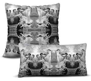 Goddess - Noir Pillow Cover