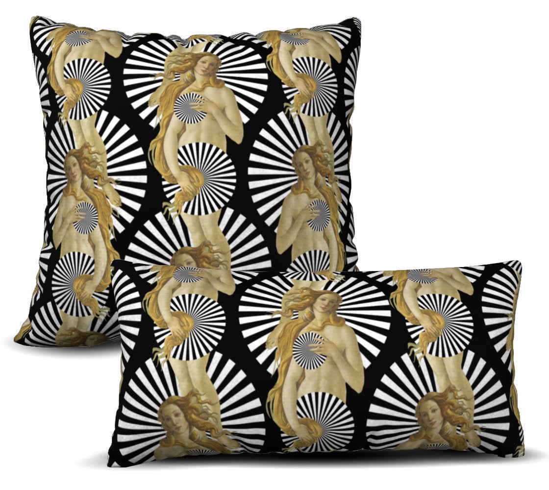 Venus - Noir Pillow Cover